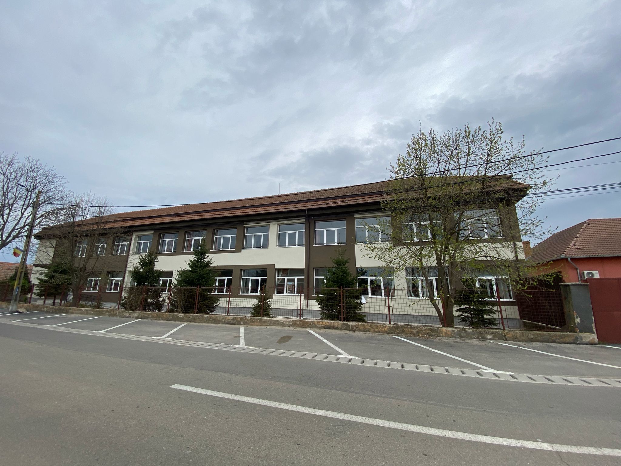 Școala Tărian Girișu de Criș