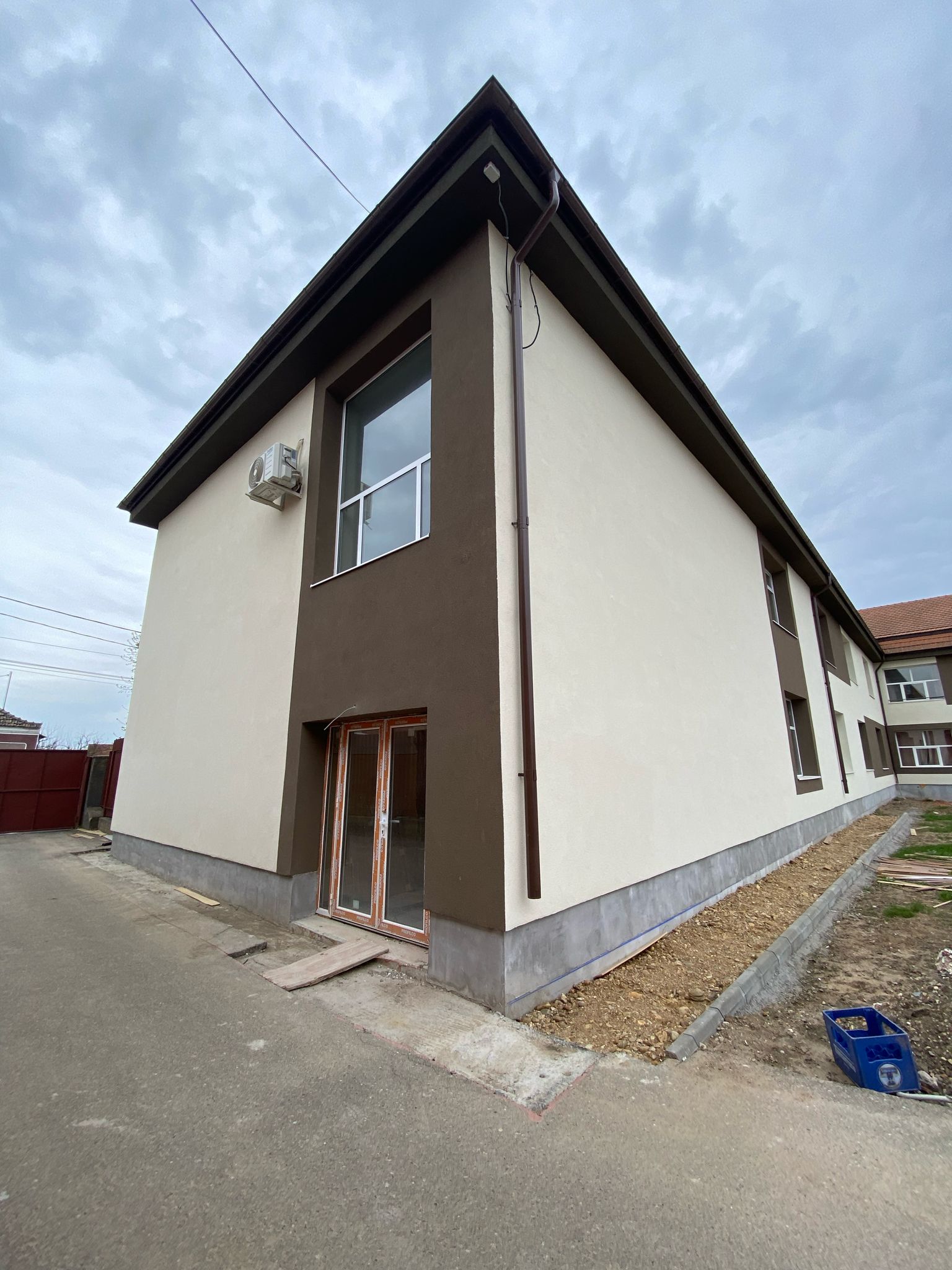 După — exterior reabilitat